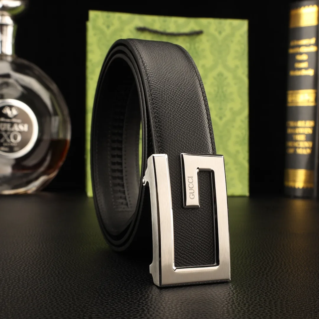 Gucci Rectangular G automatic belt in Black · view 1