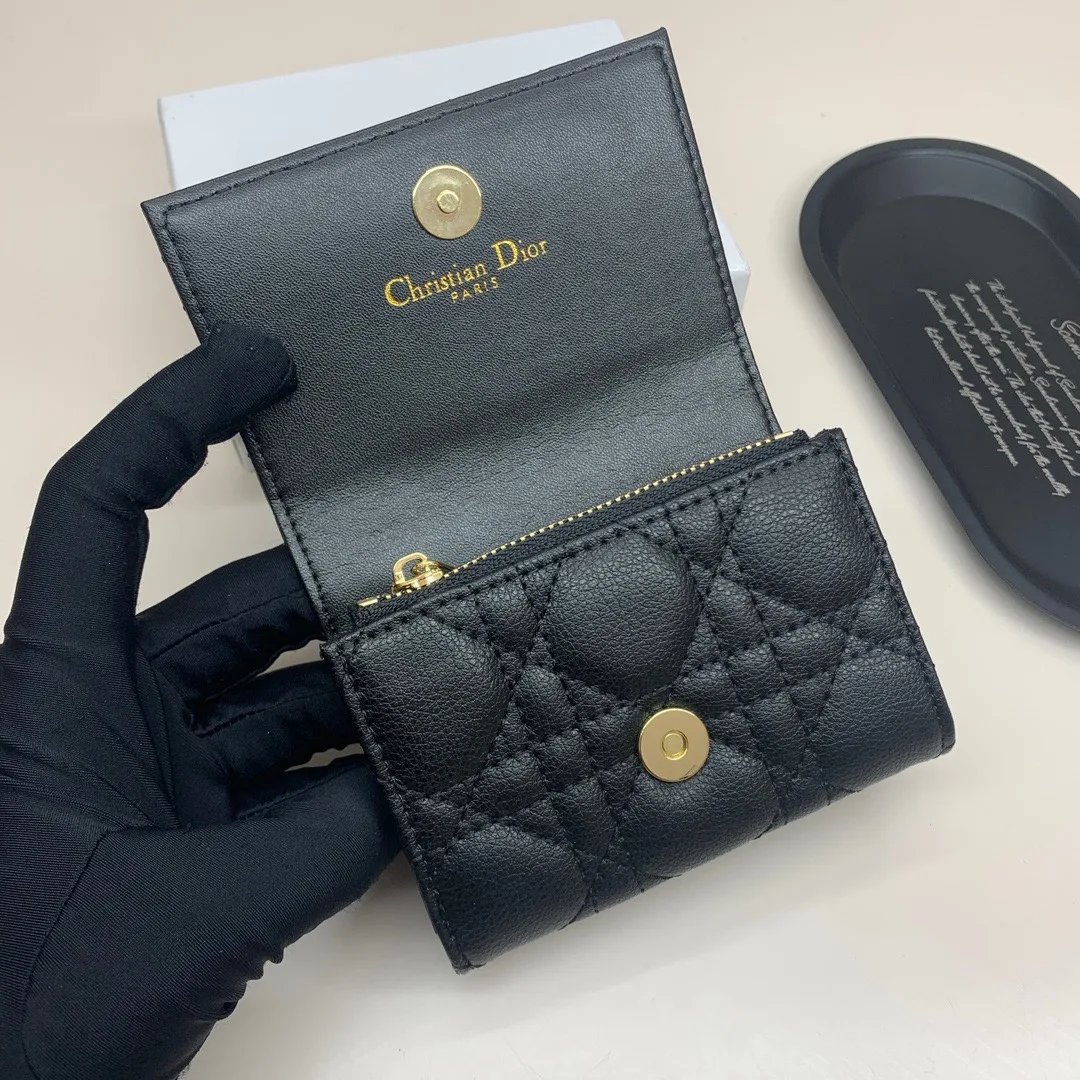 Dior Flap Wallet in Black · view 7