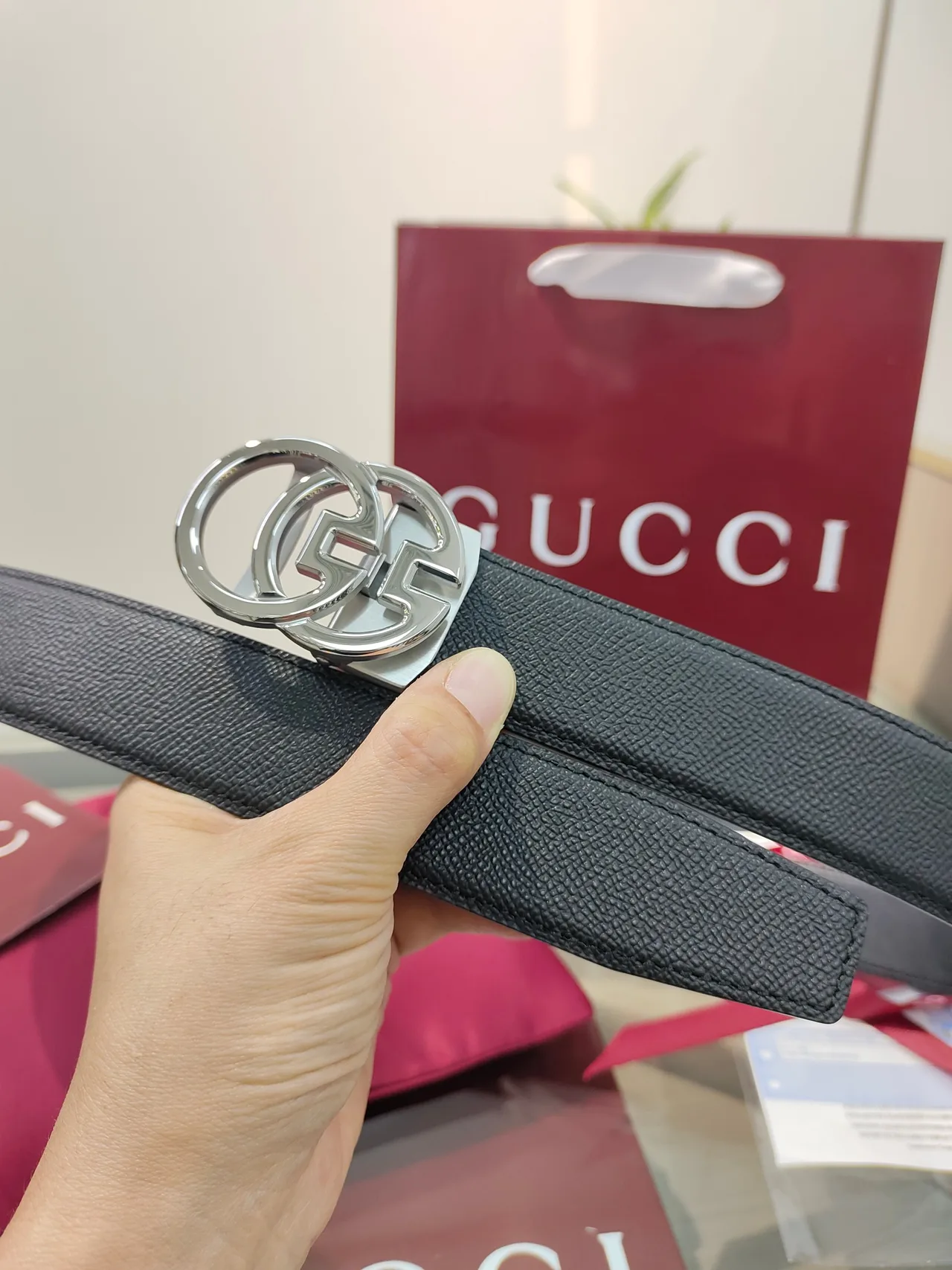 Gucci Calfskin Glossy Belt in Black · view 3