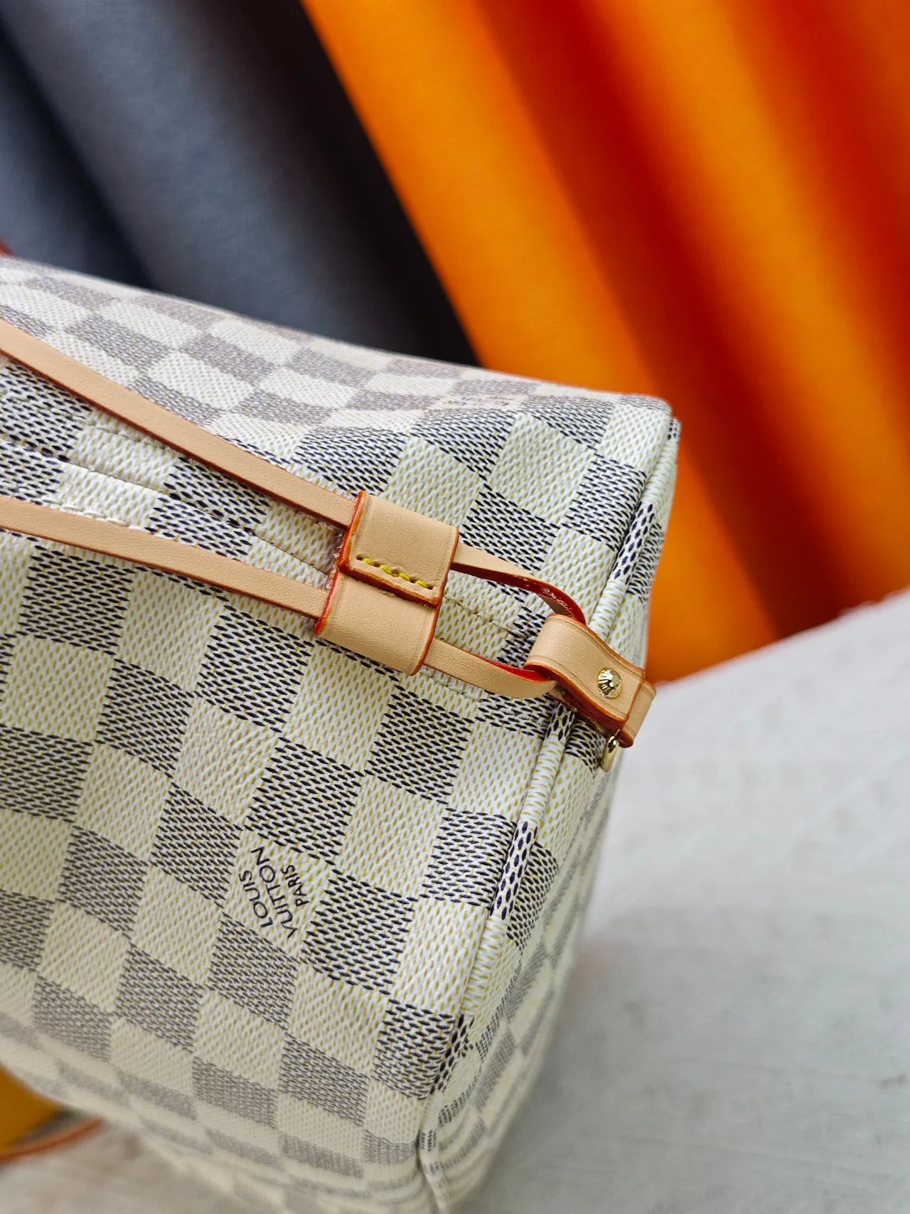 Louis Vuitton Neverfull Clutch in Grey · view 6