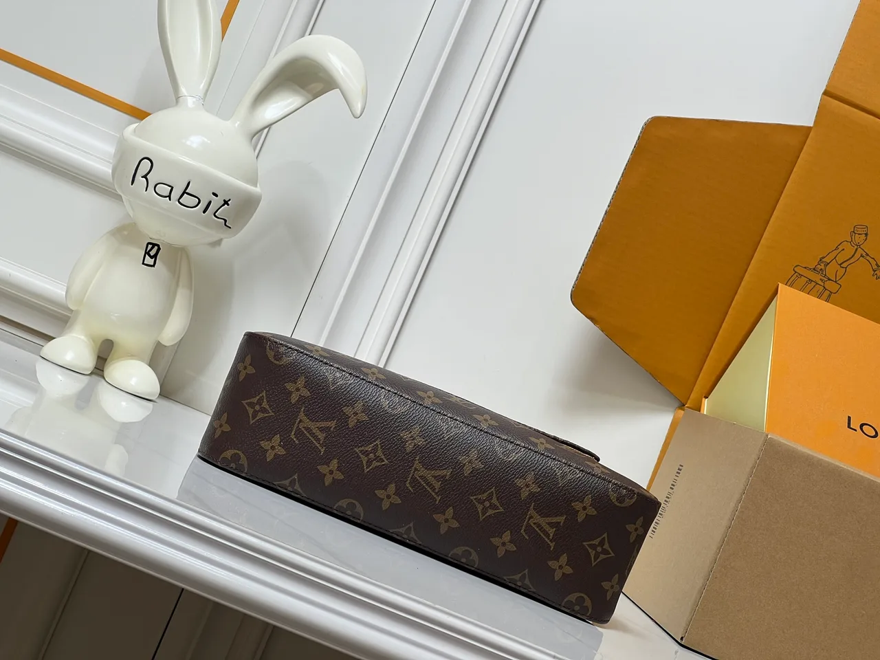 Louis Vuitton Monogram Hobo Bag in Brown · view 5