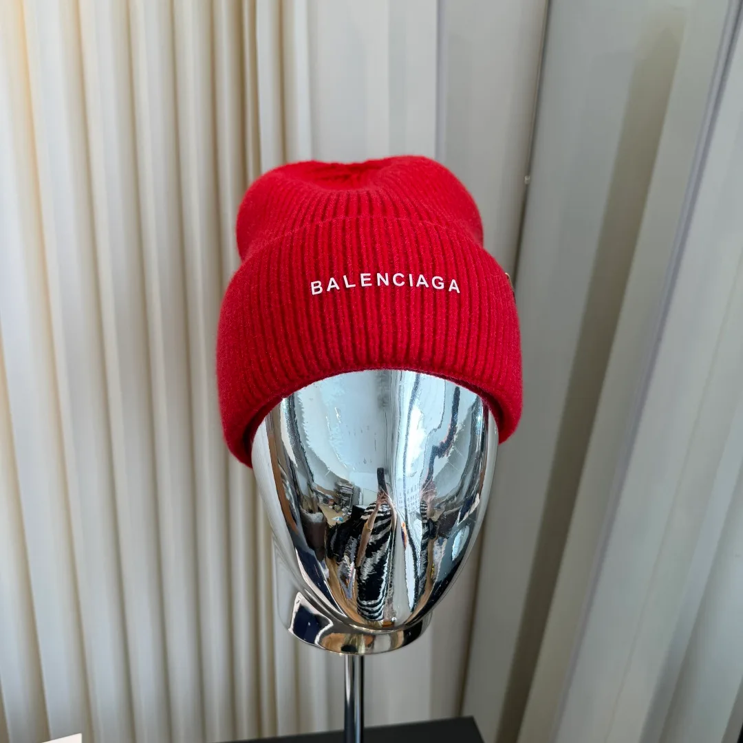 Balenciaga Beanie in Red · view 3