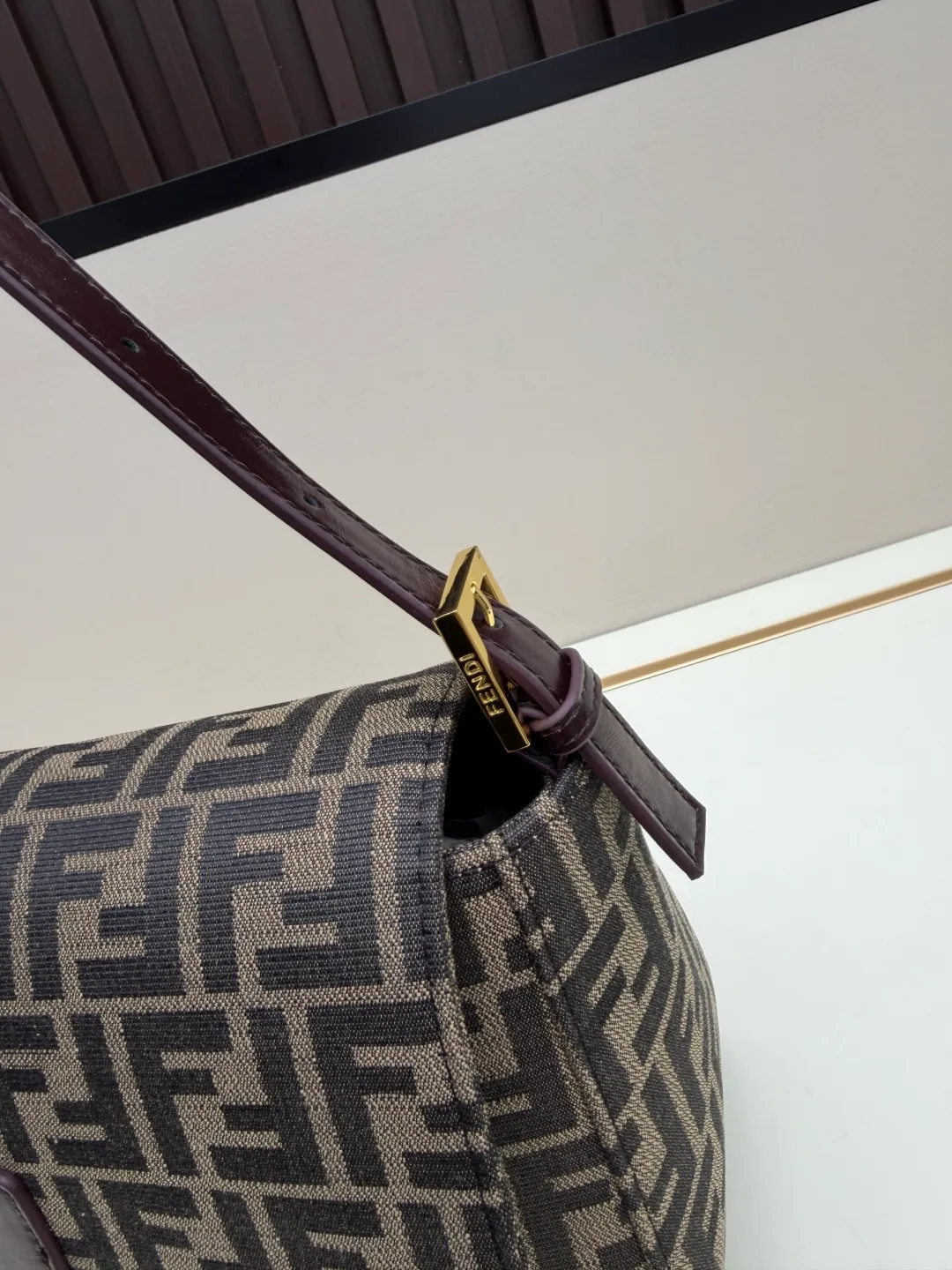 Fendi Baguette Cowhide Shoulder Bag in Beige · view 6