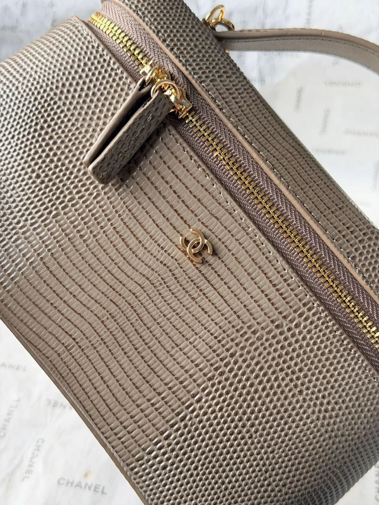 Chanel Cowhide Crossbody Bag in Grey · view 6