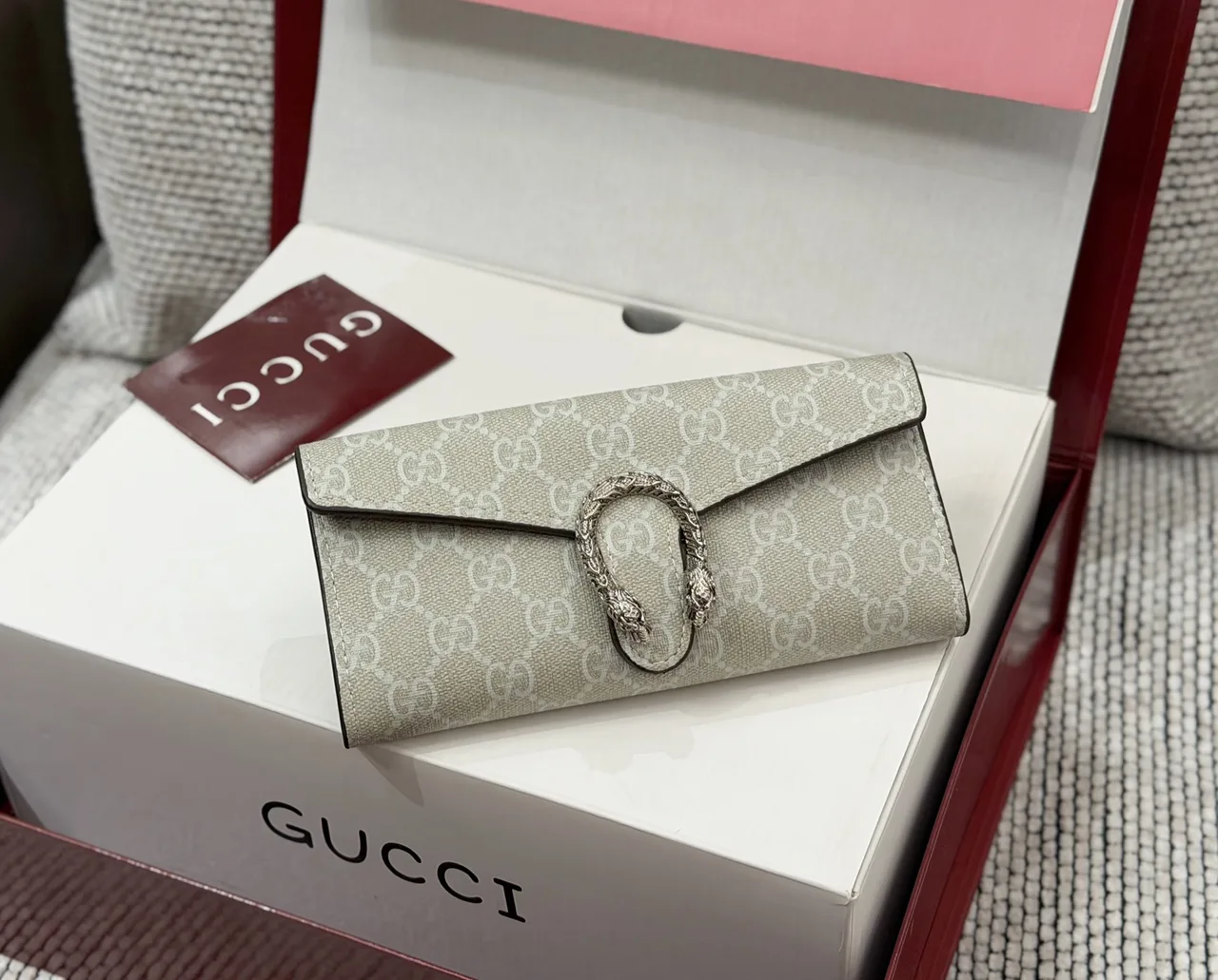 Gucci Long Wallet in Beige & Black · view 1
