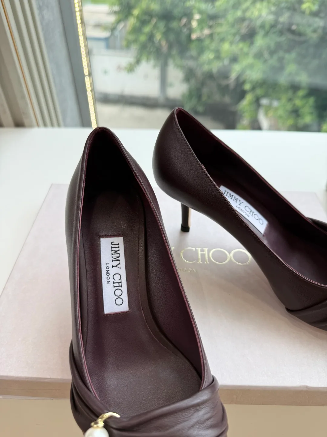 Jimmy Choo Pointed-Toe Bow Knotted Pointed Pumps in Brown · view 7