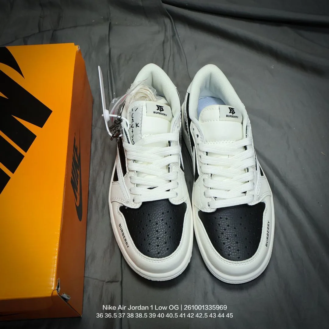 Nike High-Top Sneakers in White · view 5