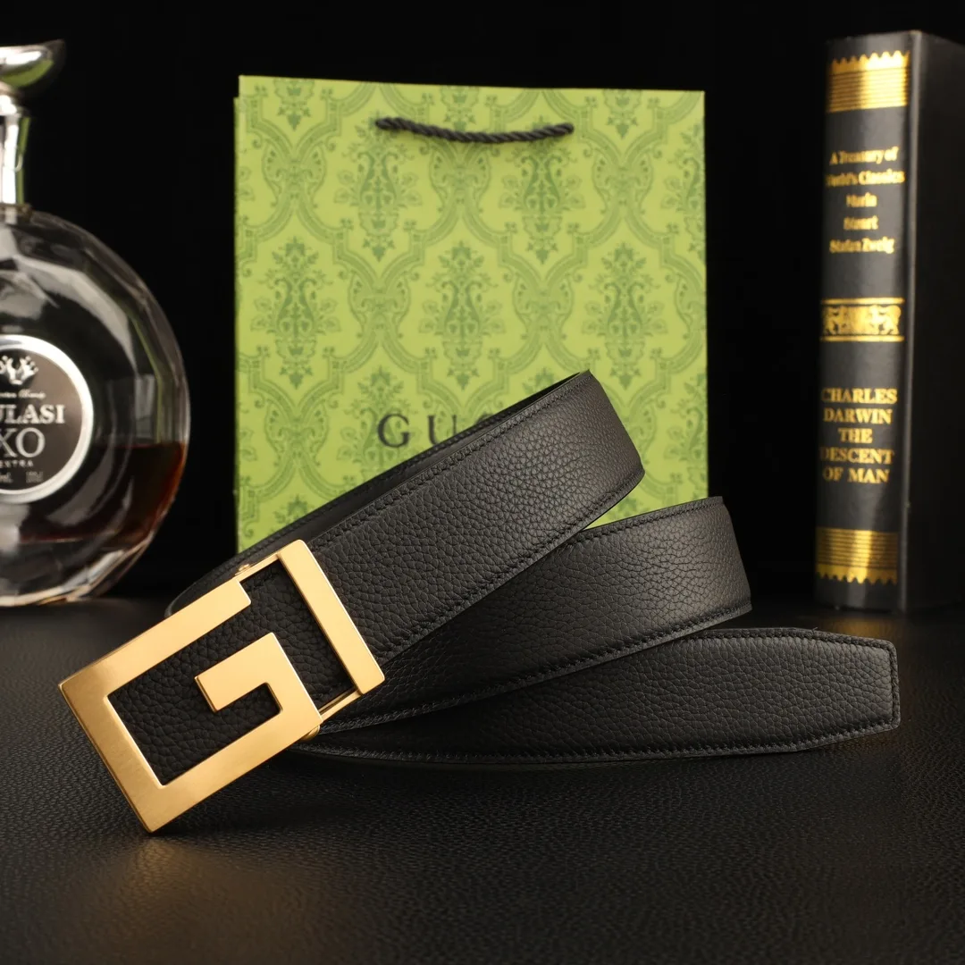 Gucci G Buckle Belt in Black · view 4