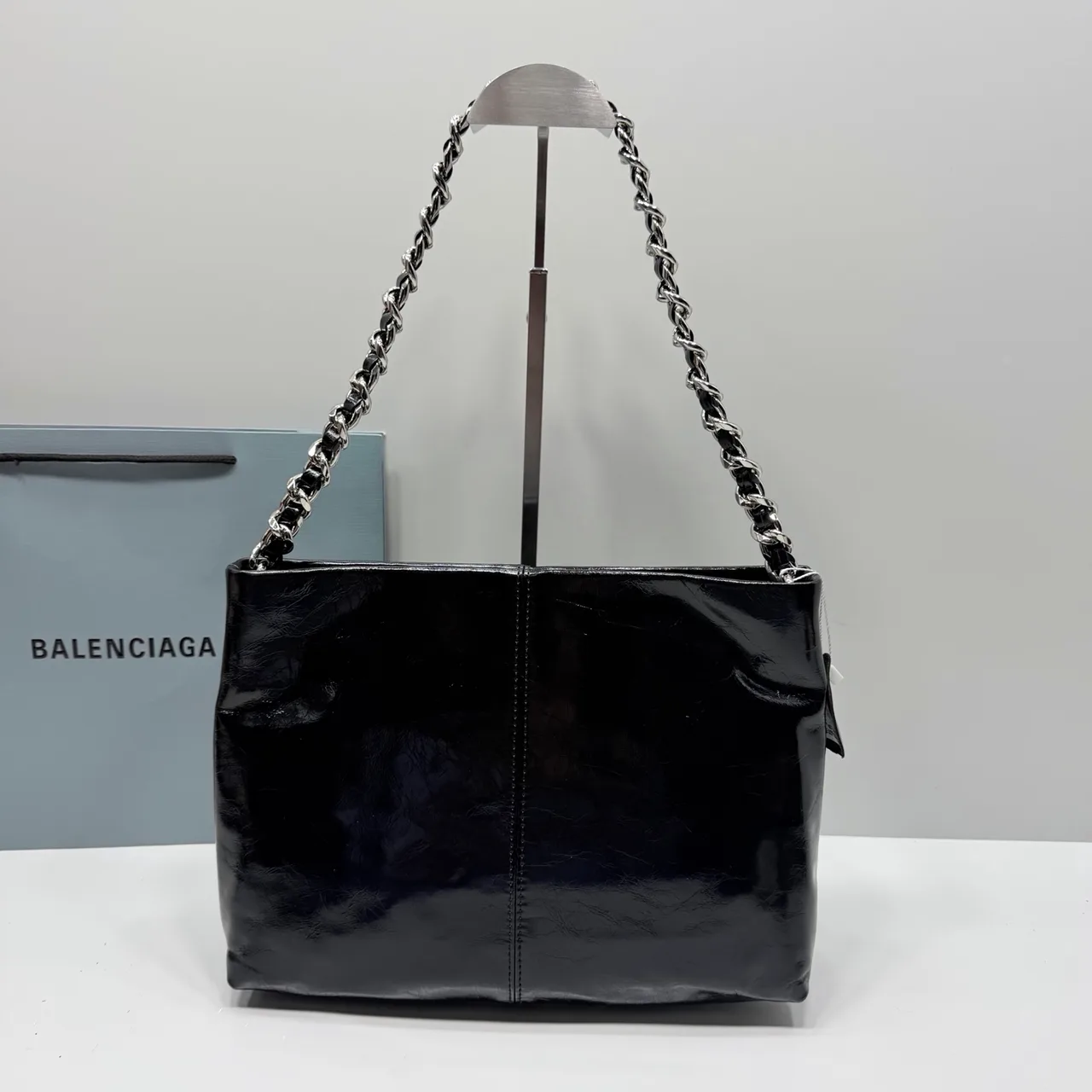 Balenciaga Cowhide Glossy Tote in Black · view 5