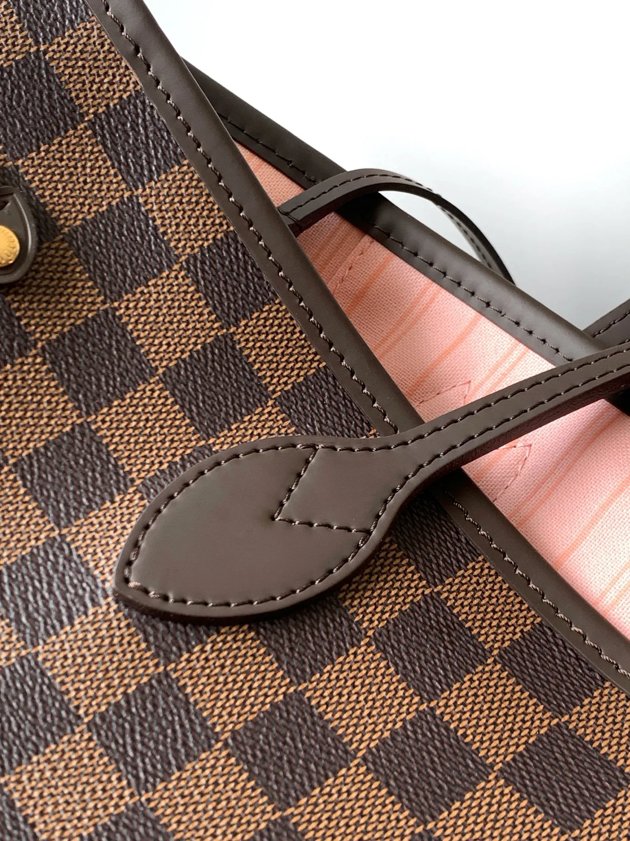 Louis Vuitton Neverfull Tote in Brown · view 6