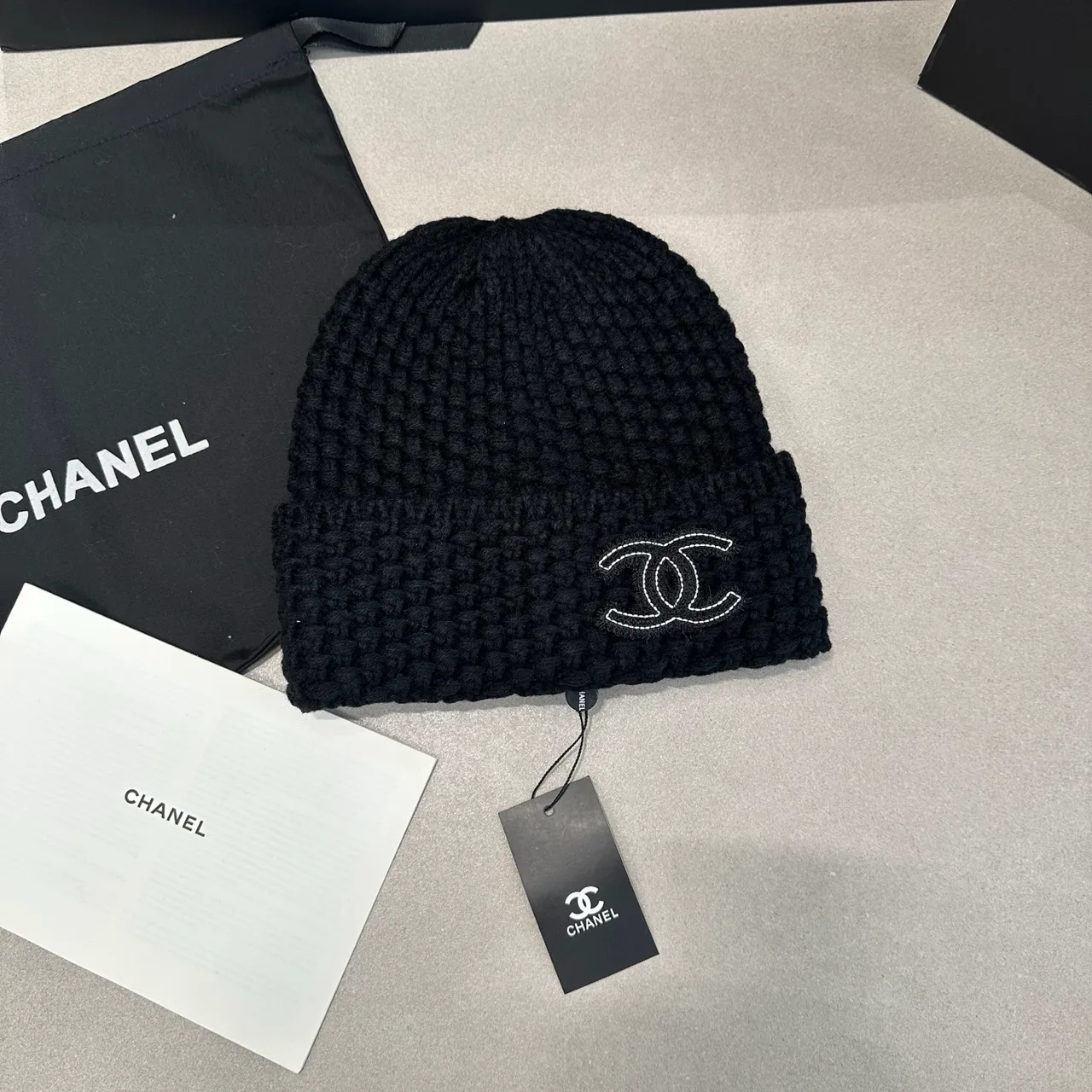 Chanel CC Beanie in Black / Beige · view 1