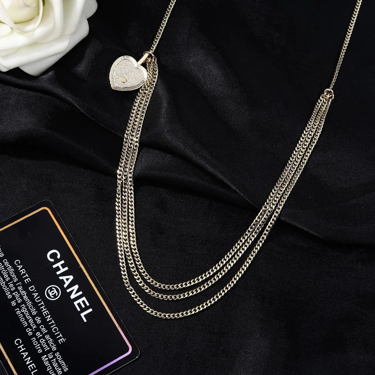 Chanel Glossy Chain Belt in Gold · view 6