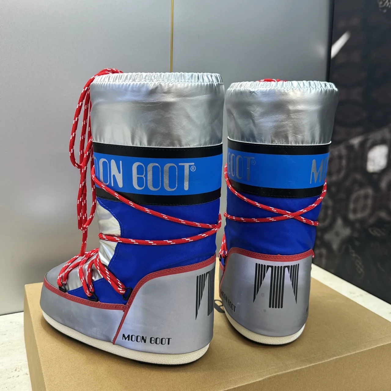 Moon Boot Glossy Park Soulmate Snow Boots in Silver · view 8