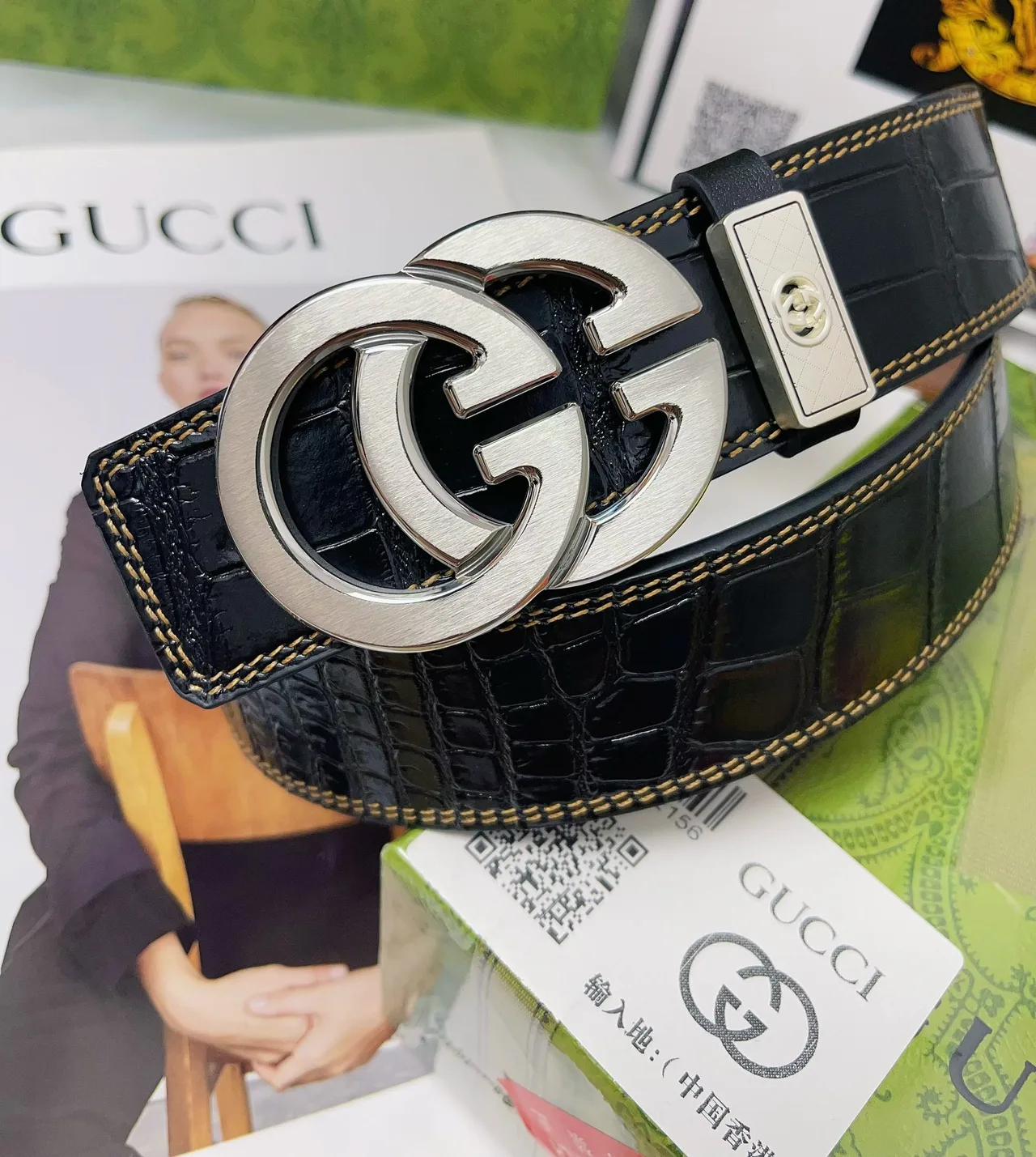 Gucci Cowhide Belt in Black · view 1