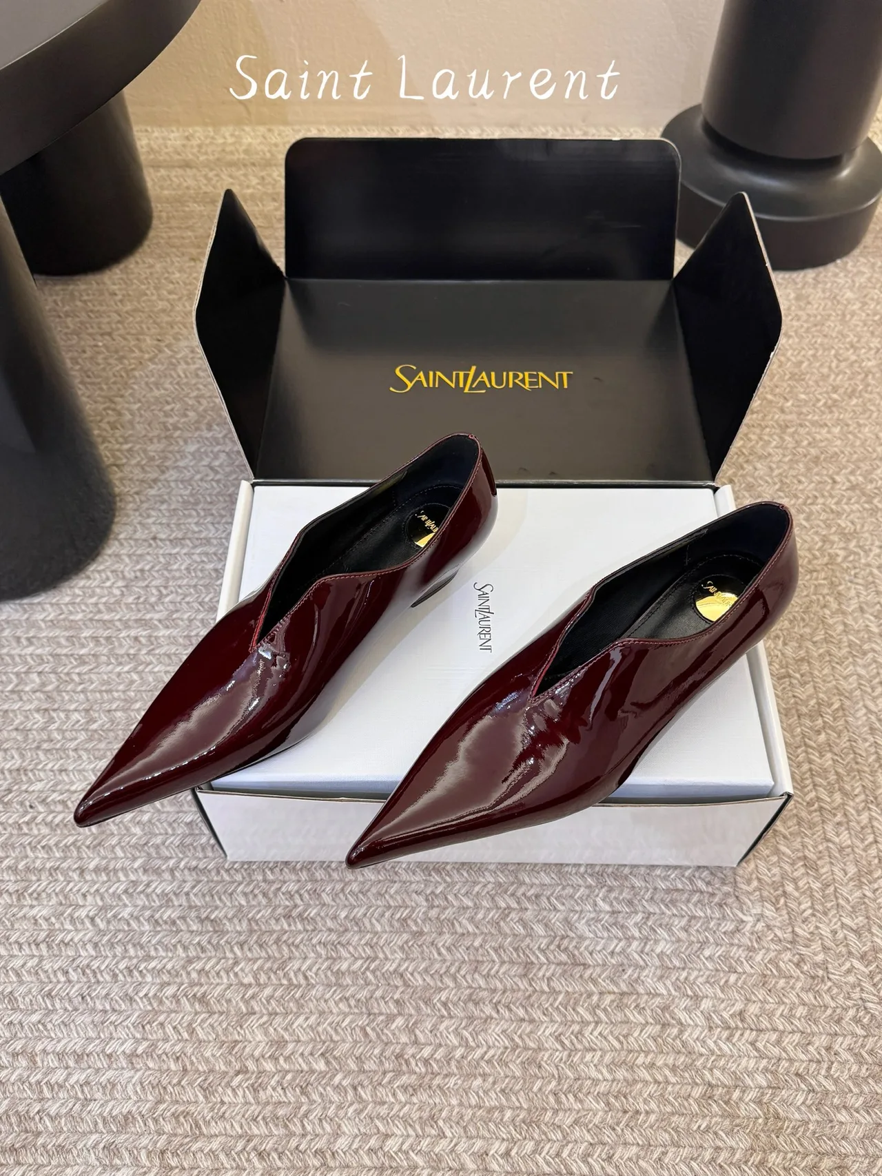 Saint Laurent Patent Leather Glossy Pointed-Toe Shoes in Burgundy · view 4