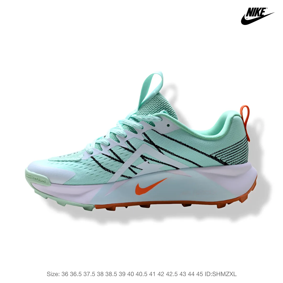 Nike Striped Shoes in Green · view 3