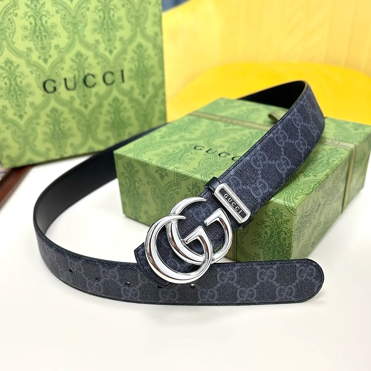 Gucci Smooth Belt in Blue · view 2