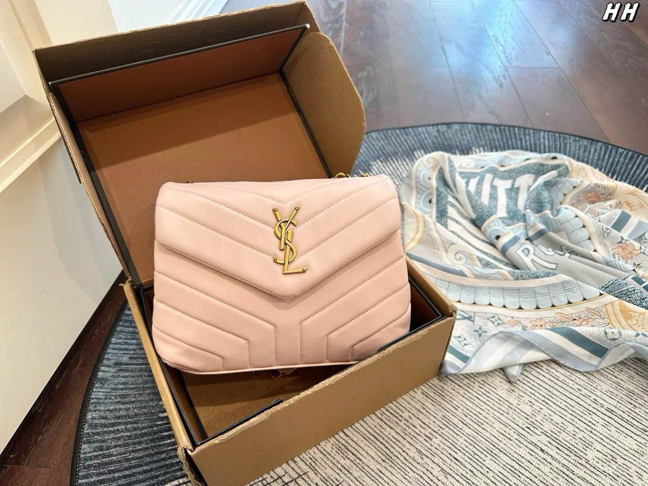 Saint Laurent Loulou Chain Bag in Pink & Brown & White & Beige & Red & Black · view 1