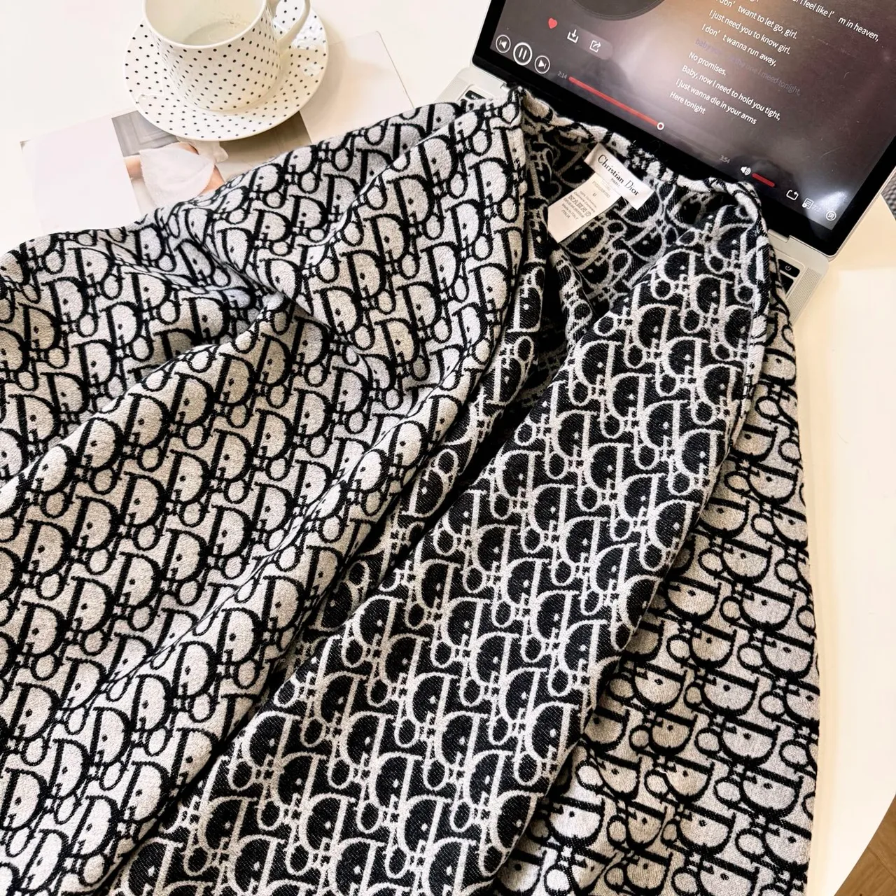 Dior Cashmere Poncho in White · view 7