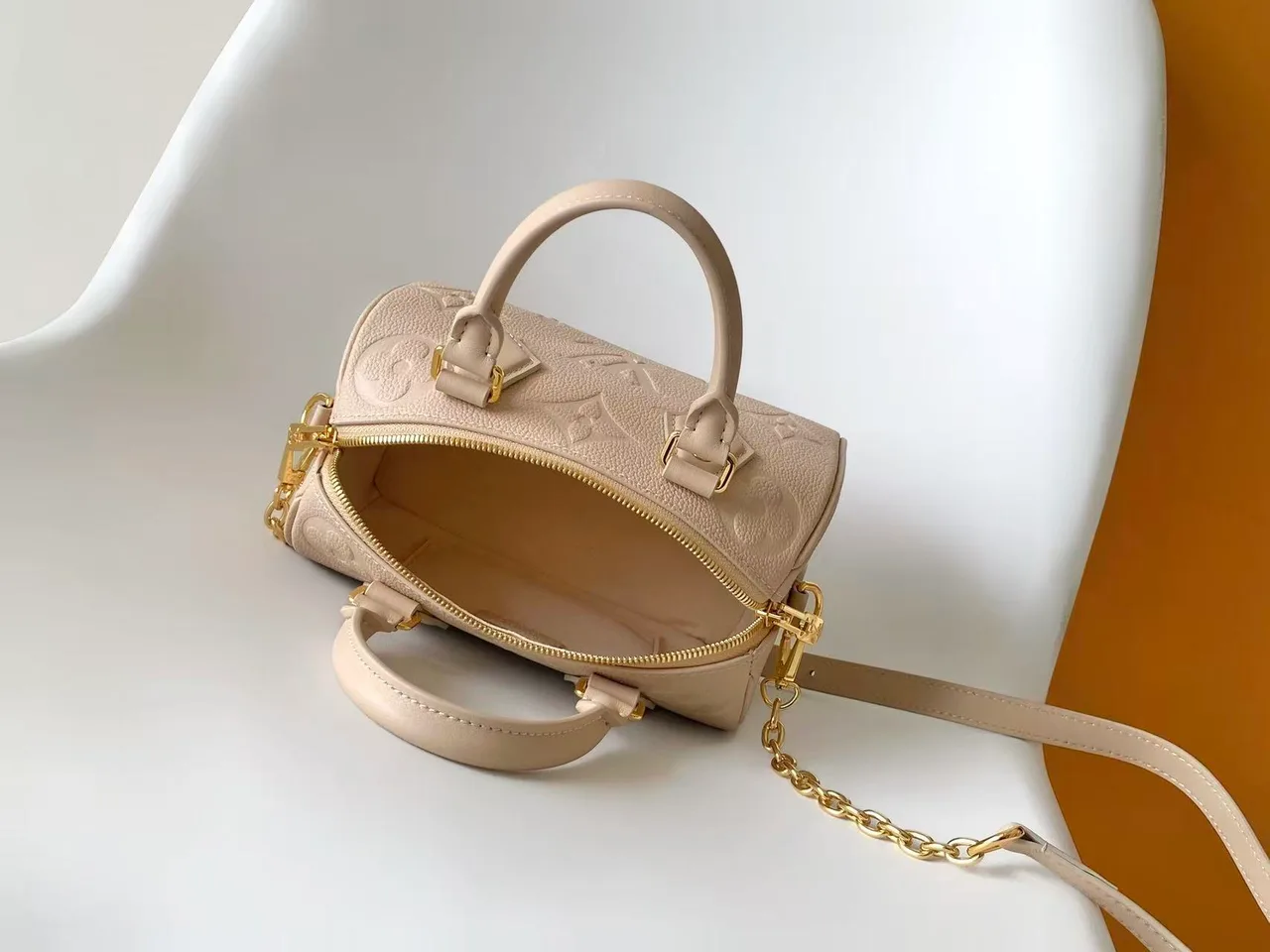 Louis Vuitton Speedy Cowhide Smooth Crossbody Bag in Beige · view 8