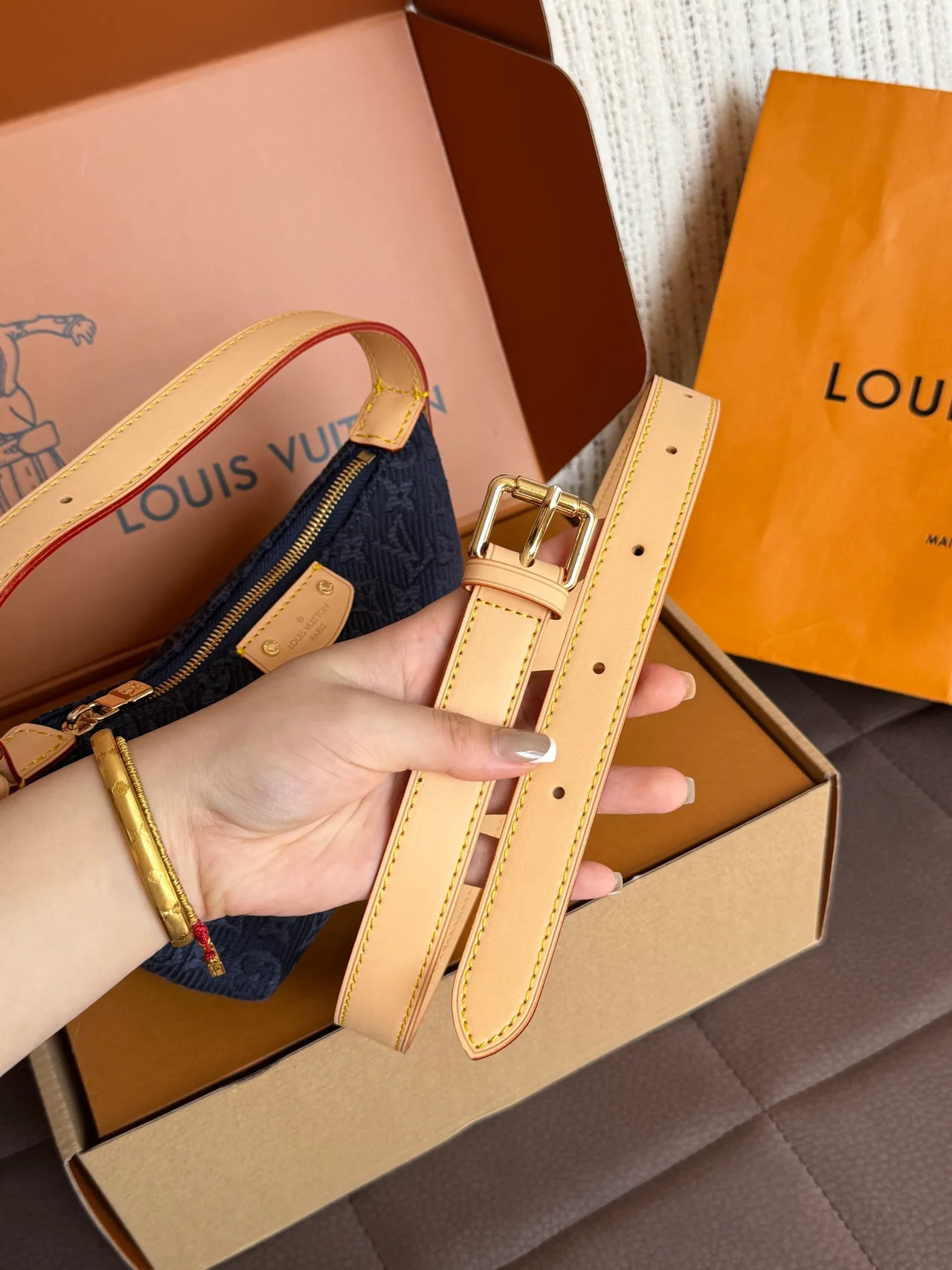 Louis Vuitton Hobo Bag in Blue · view 6