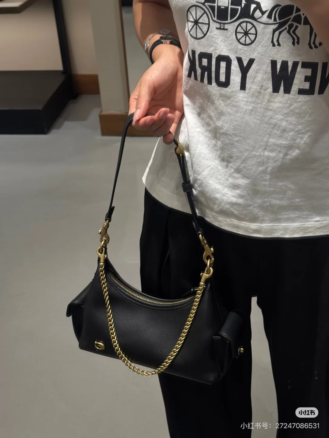 Coach Juliet shoulder bag in Beige / Black / Grey · view 7