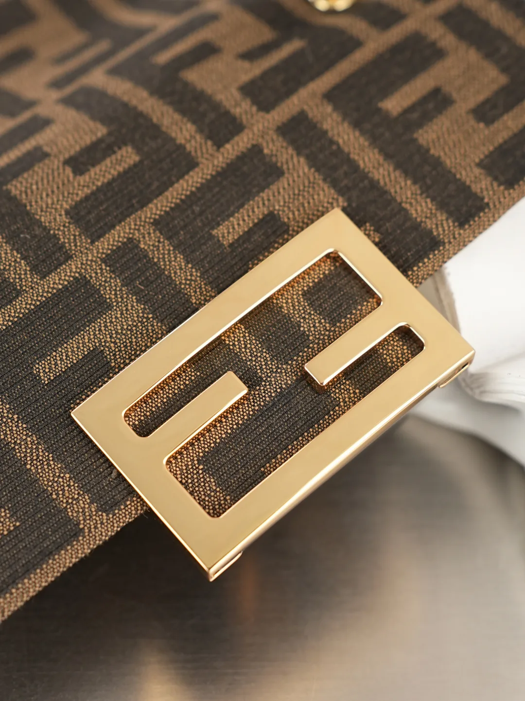 Fendi Baguette Crossbody Bag in Brown · view 6