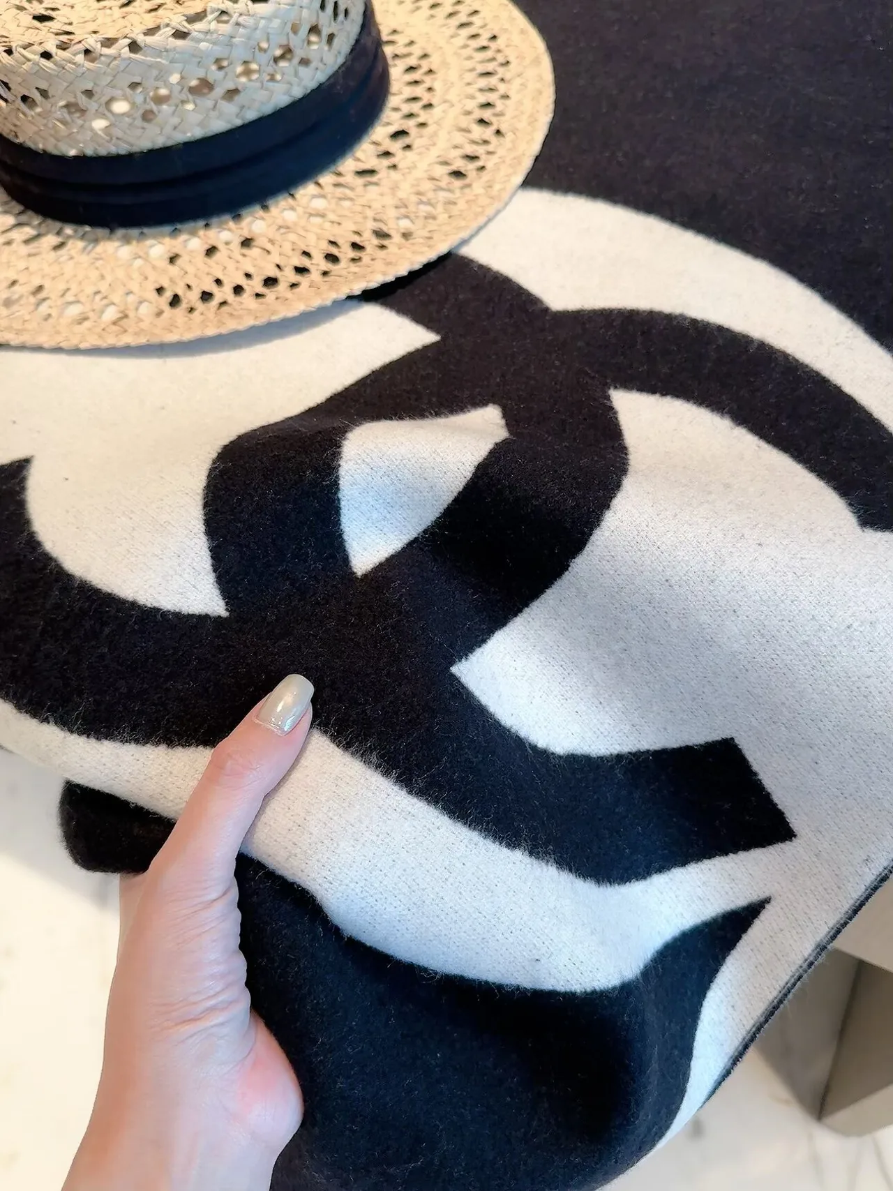 Chanel Reversible Giant CC Shawl in Pink & Black · view 8