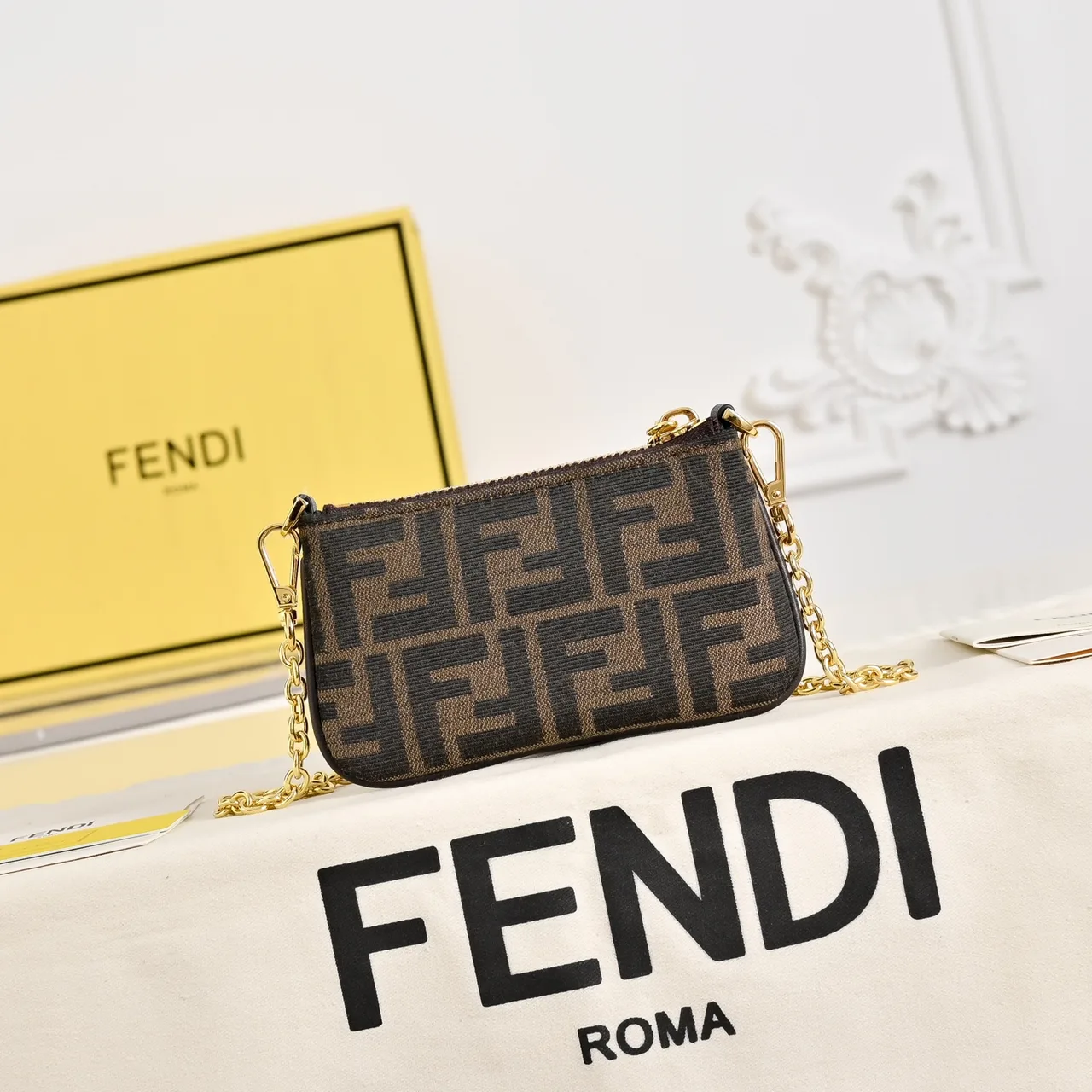 Fendi Chain Pouch in Brown · view 3