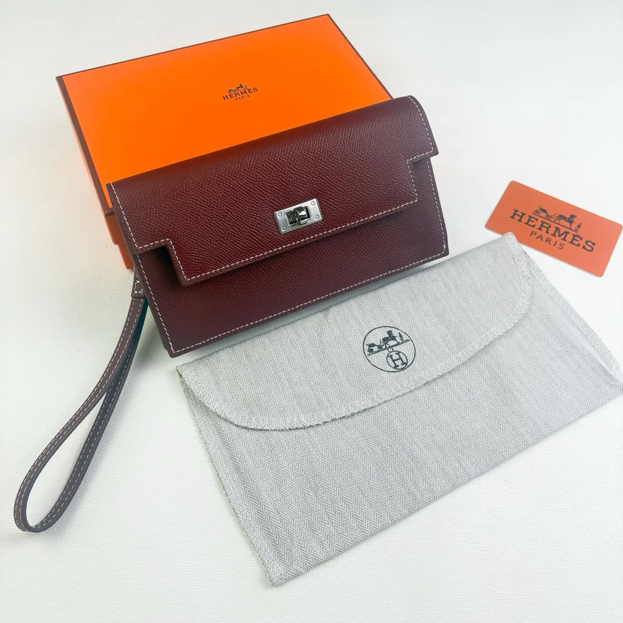 Hermes Smooth Kelly Long Wallet in Burgundy · view 1