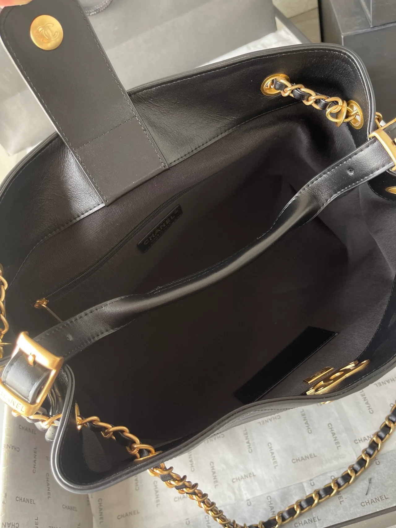 Chanel Leather Quilted Tote in Black · view 8