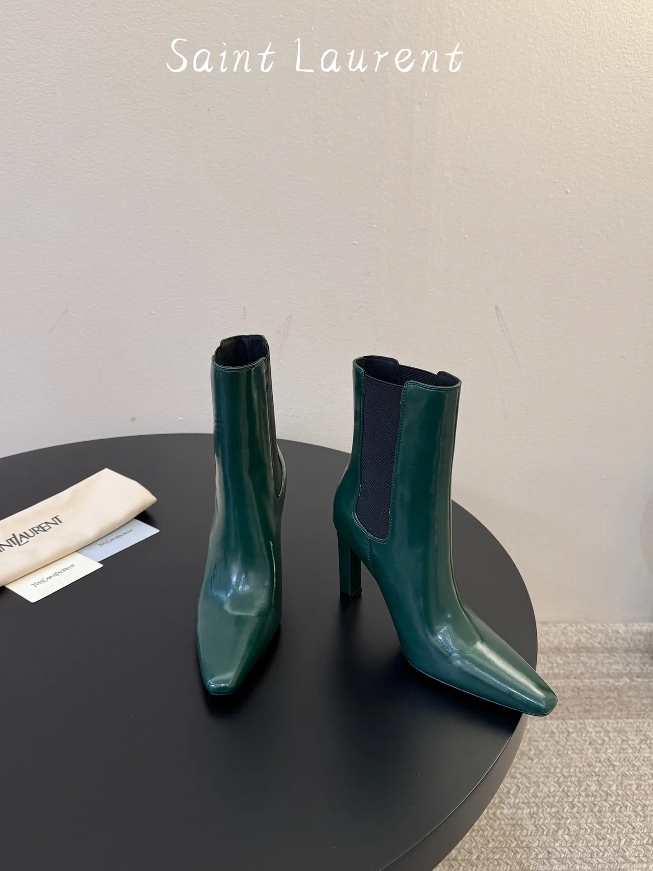 Saint Laurent Cowhide Sheepskin Glossy Pointed-Toe Pointed Ankle Boots in Green · view 2