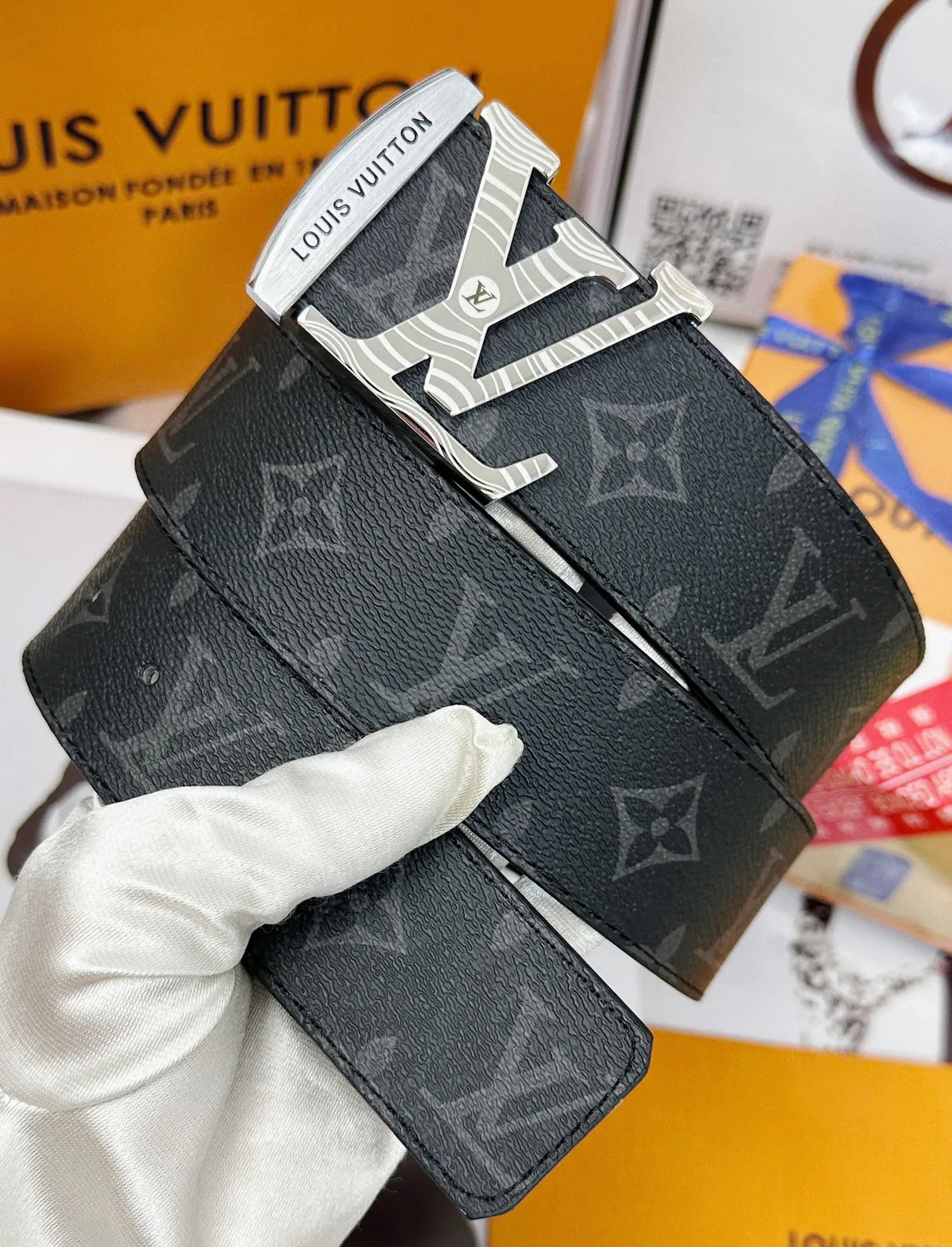Louis Vuitton Cowhide Belt in Black · view 2