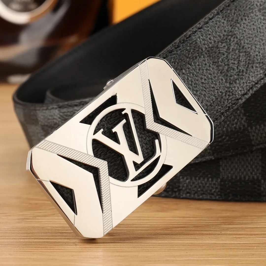 Louis Vuitton Belt in Black · view 7