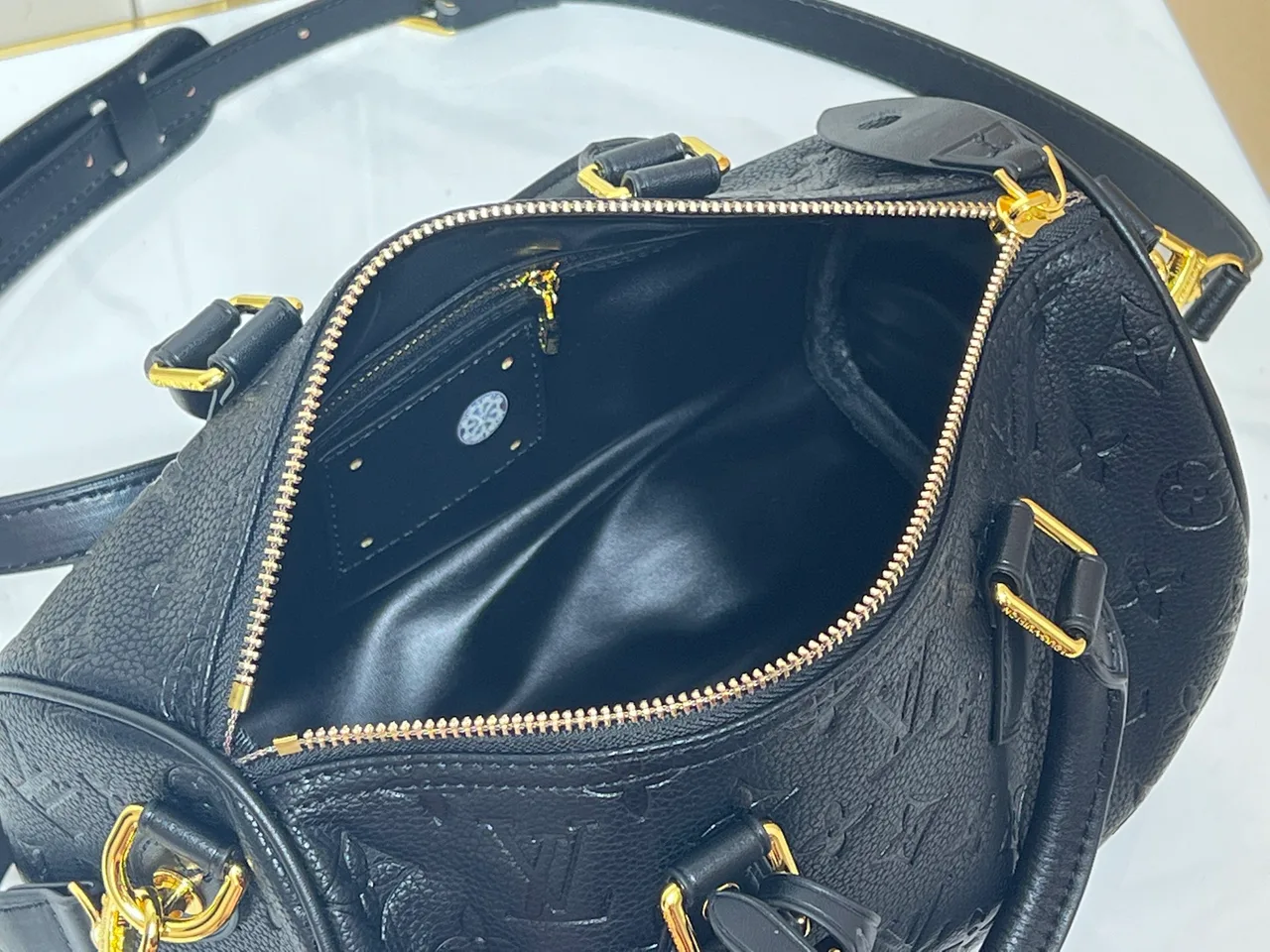 Louis Vuitton Speedy Cowhide Sheepskin Smooth Handbag in Black · view 8