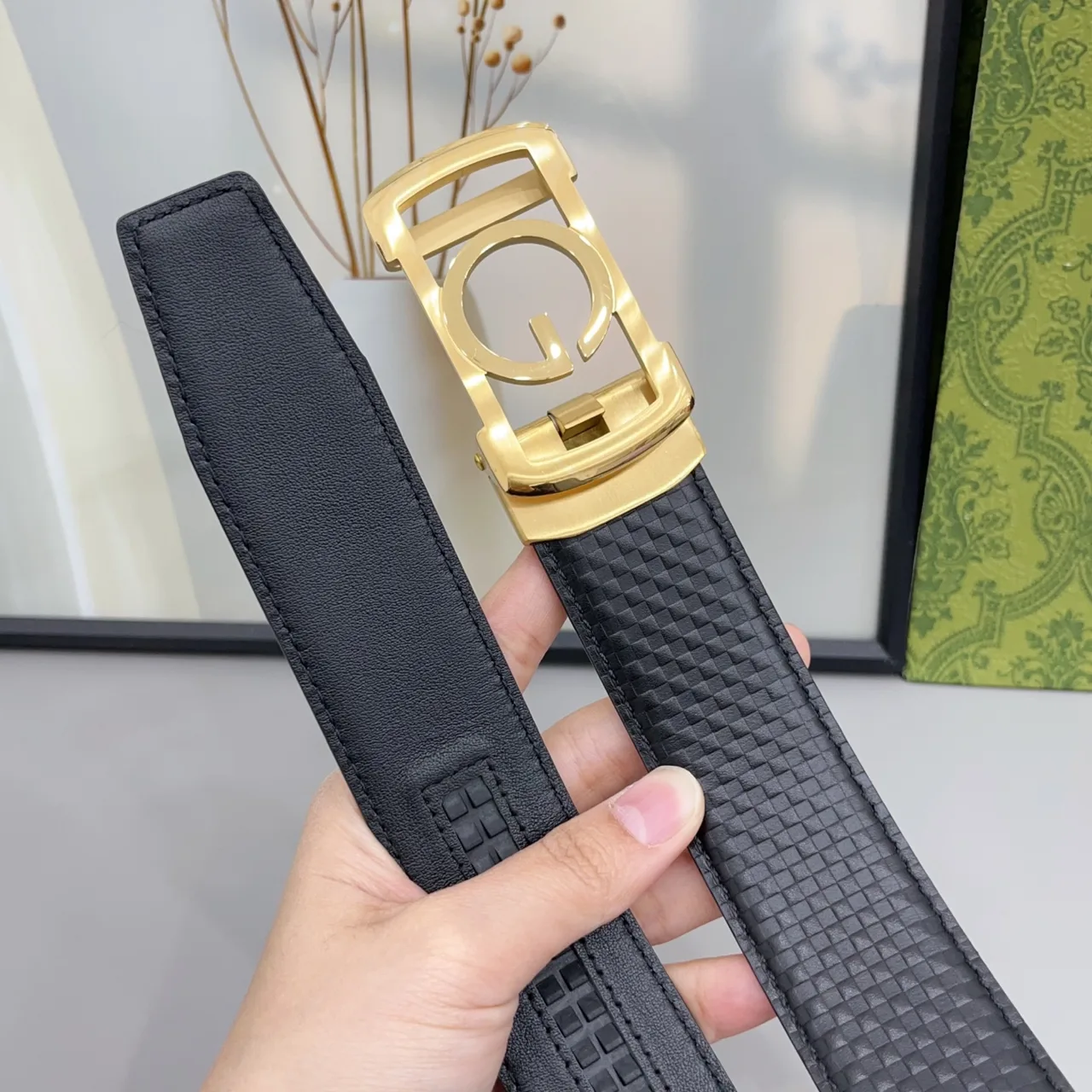 Gucci Woven Glossy Belt in Black · view 5