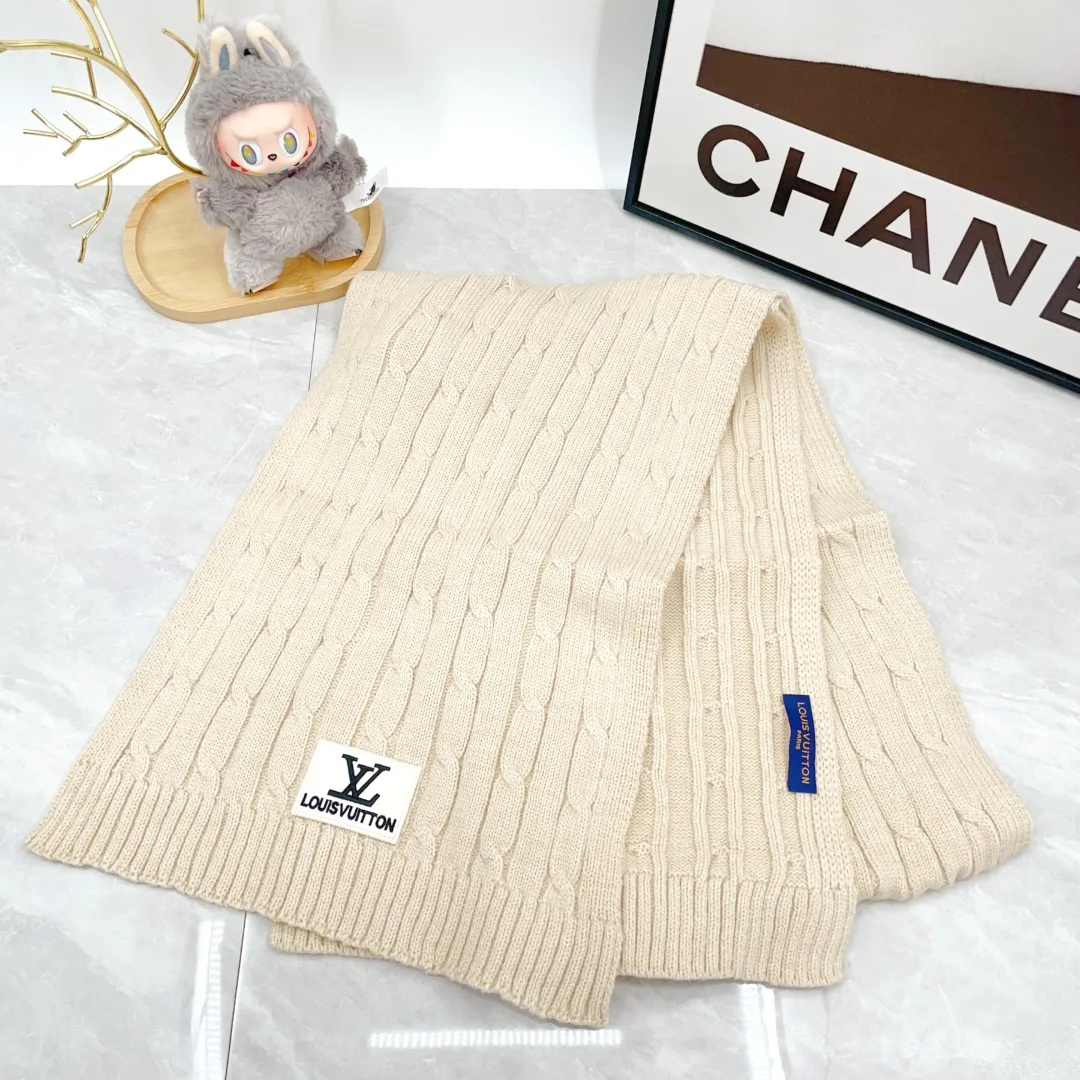 Louis Vuitton Wool Pom-Pom Hat and Scarf Set in Cream · view 7