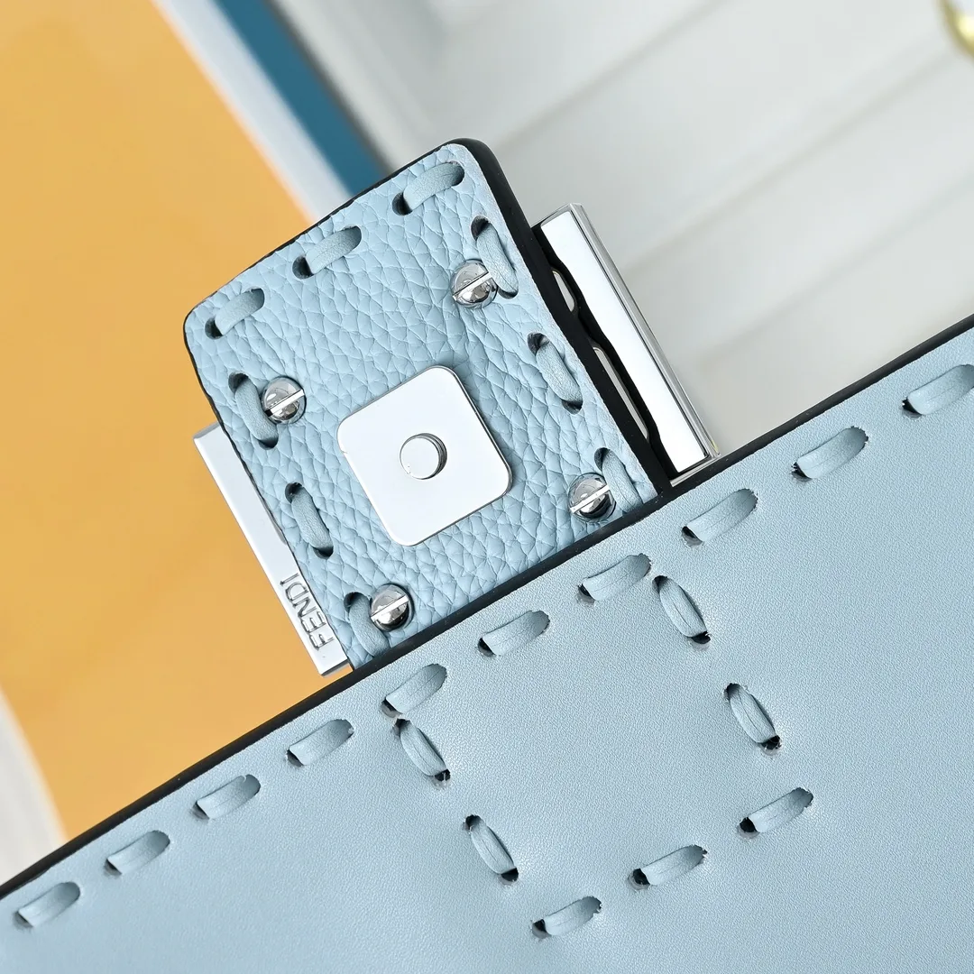 Fendi Baguette Smooth Bag in Blue · view 6