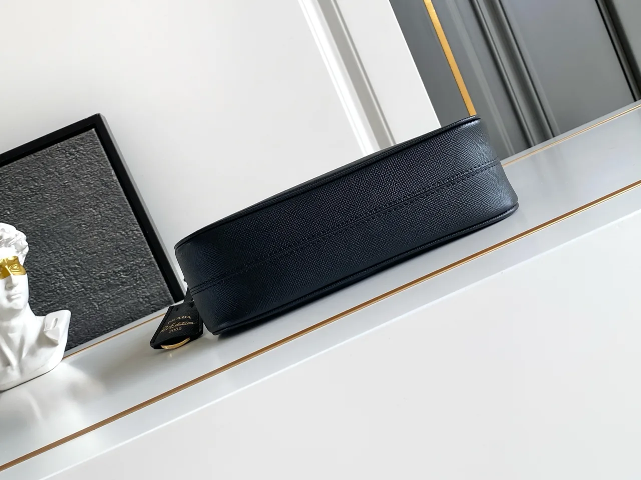 Prada Re-Edition 2005 Saffiano Leather Shoulder Bag in Black · view 4