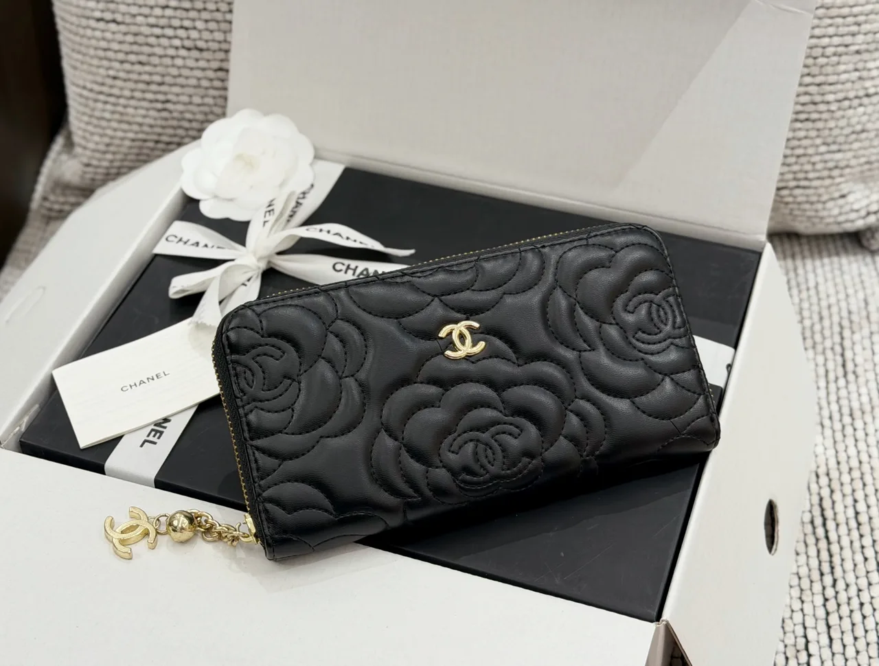 Chanel Long Wallet in White & Beige & Pink & Black · view 7