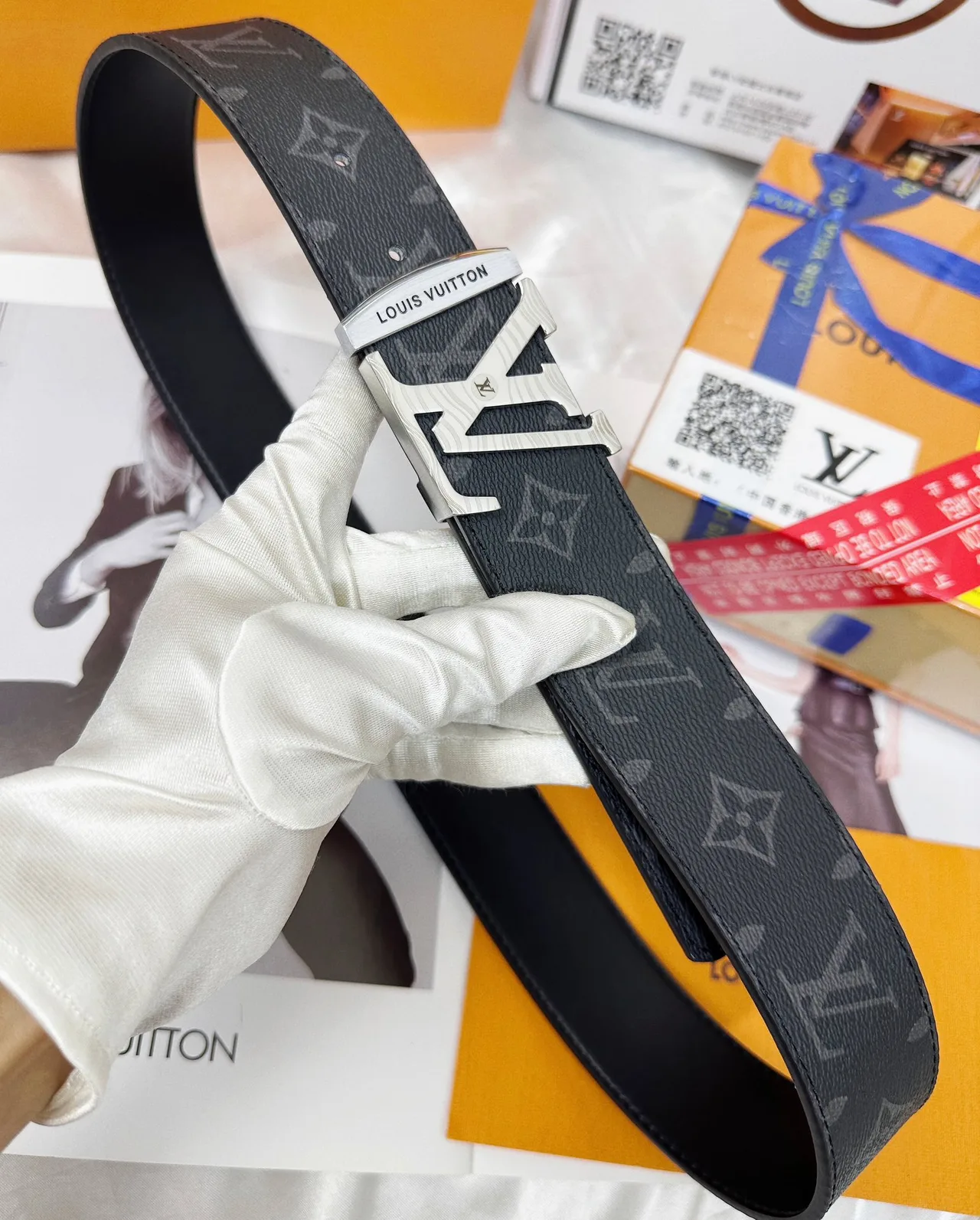 Louis Vuitton Cowhide Belt in Black · view 6