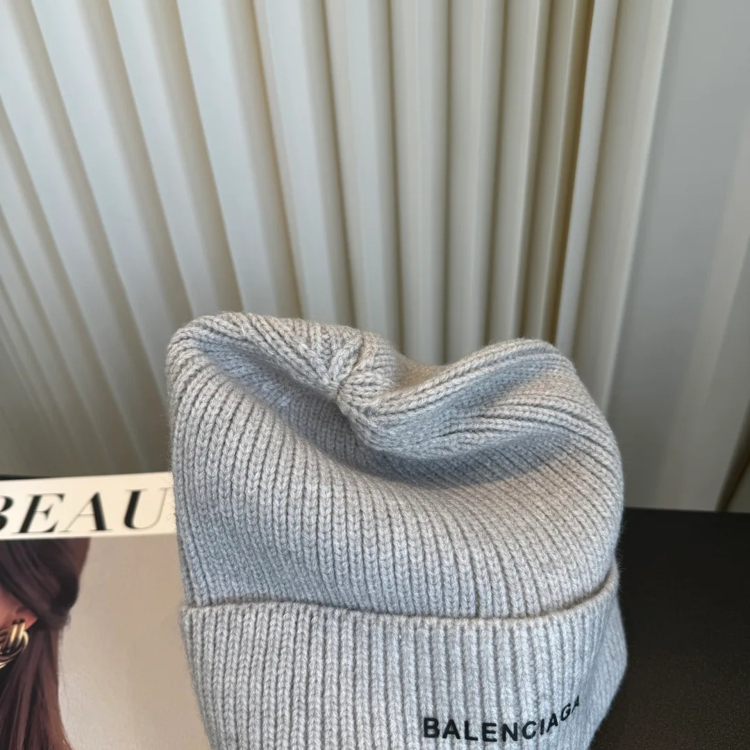 Balenciaga Beanie in Grey · view 7