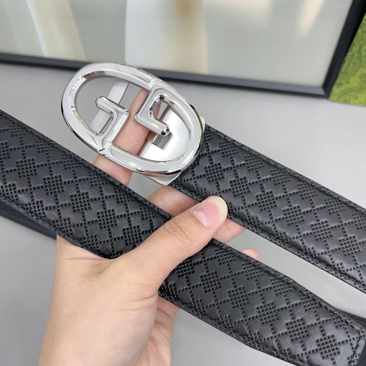 Gucci Glossy Belt in Black · view 5