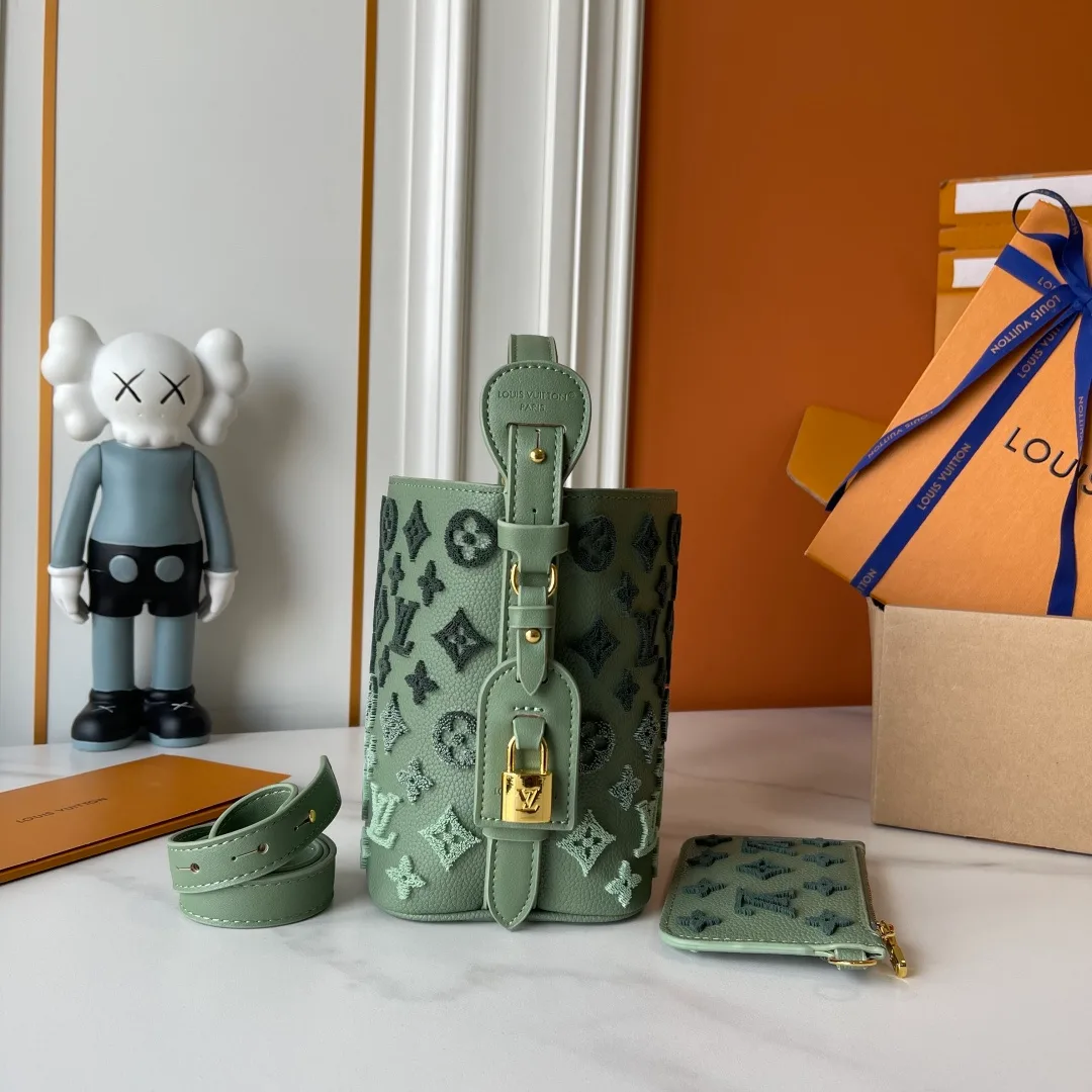 Louis Vuitton Cowhide All In BB bucket with pictured accessories in Green · view 5