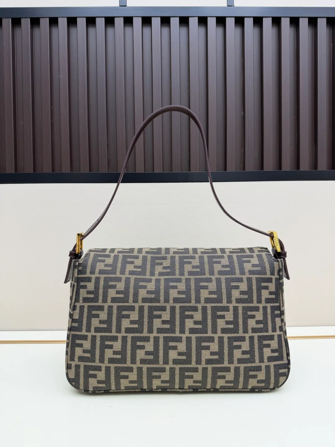 Fendi Baguette Cowhide Shoulder Bag in Beige · view 3