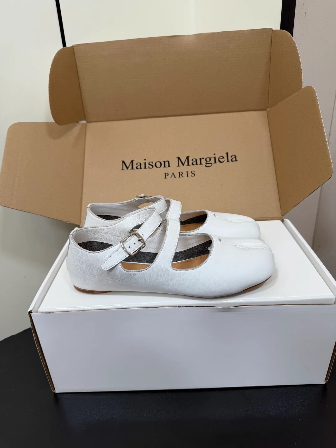 Maison Margiela Sheepskin Smooth Square-Toe Tabi Mary Jane Flats in White · view 4