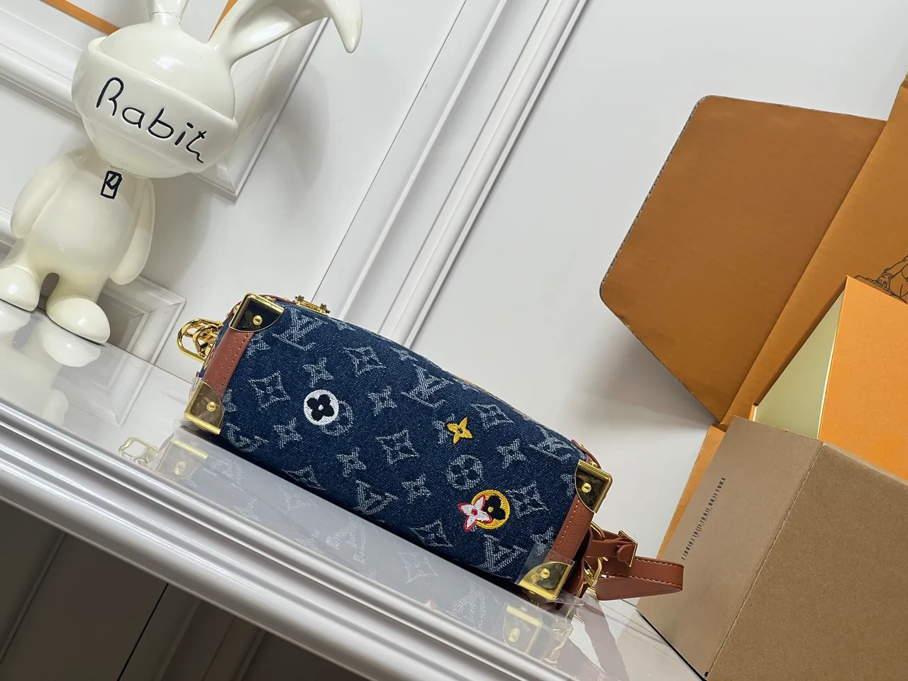 Louis Vuitton Cowhide Canvas Handbag in Blue · view 5