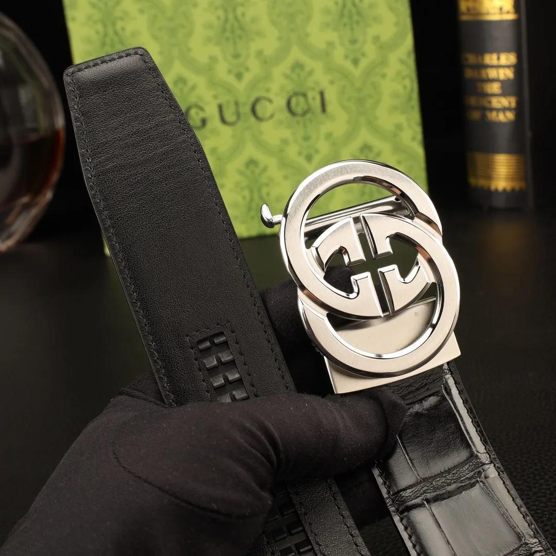 Gucci Automatic Belt in Black · view 6