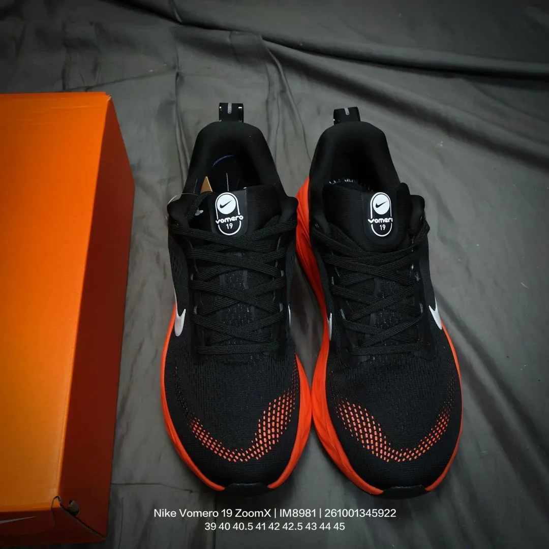 Nike Sneakers in Black · view 2