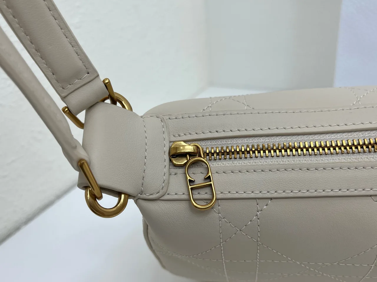 Dior Quilted Hobo Bag in Cream · view 7